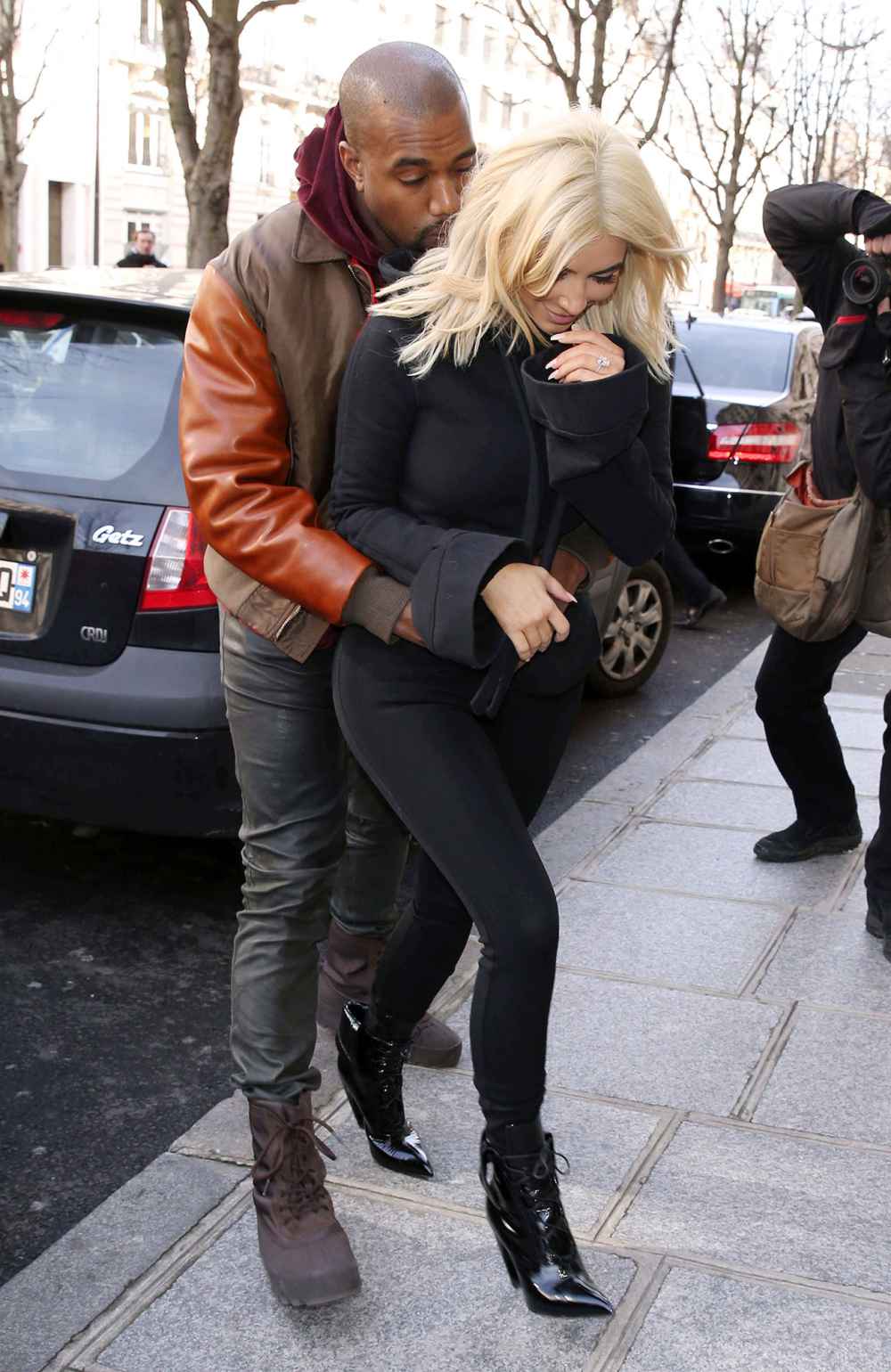 Kim Kardashian Dishes On Sex With Kanye West in the Keeping Up With the Kardashians Premiere &mdash; All the TMI Details