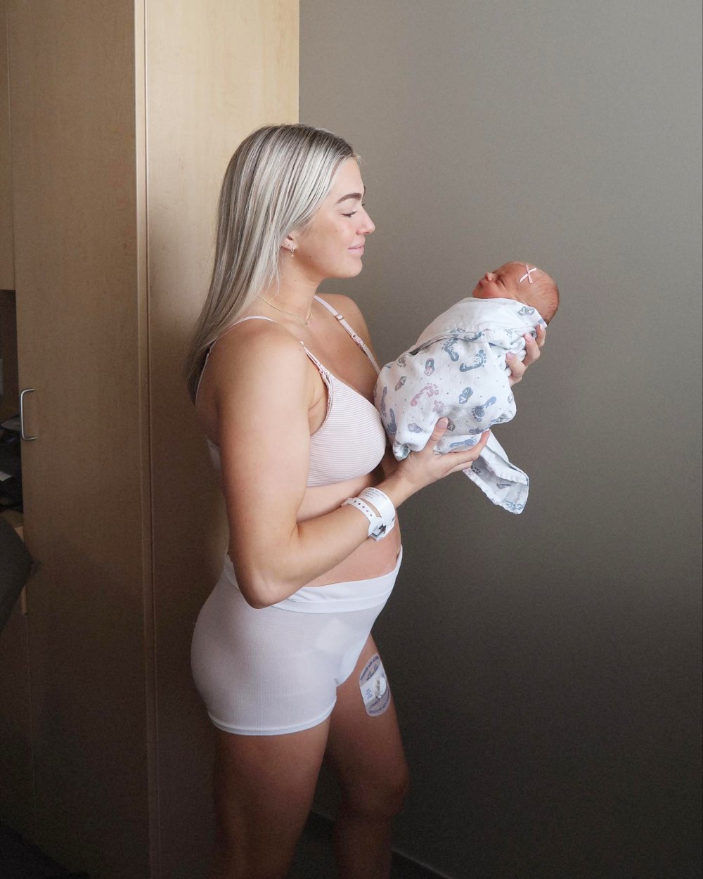 Lindsay Arnold Praises Postpartum Body Less Than 1 Week After Giving Birth to Daughter June
