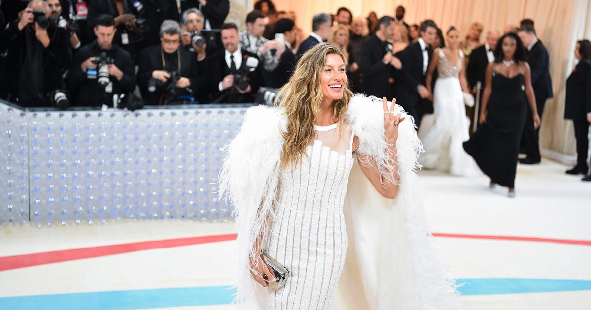 Kylie Jenner Wears $28 Fashion Nova Dress - Jacklyn Off-the