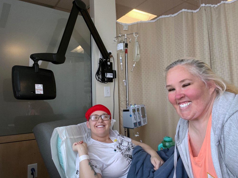 Mama June Gives Update on Daughter Anna Cardwells Cancer Battle
