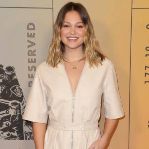 Olivia-Holt--Inside-a-Day-in-My-Life-450