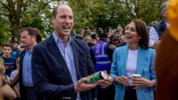 Prince William and Princess Kate Pop in Blue During Coronation Big Lunch: See Photos
