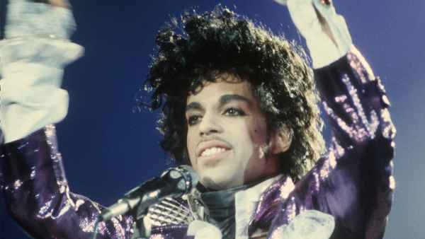 Prince’s Final Performance of ‘Purple Rain’ Will Give You Chills