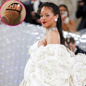 Rihanna Wears Diamond Toe Ring