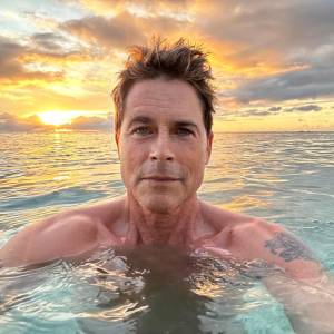 Rob Lowe Celebrates 33 Years of Sobriety With a Shirtless Ocean Selfie