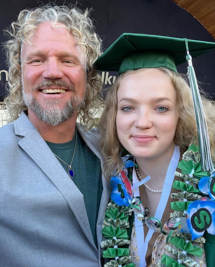 Sister Wives' Janelle Brown Reunites With Ex Kody Brown for Daughter Savanah's High School Graduation