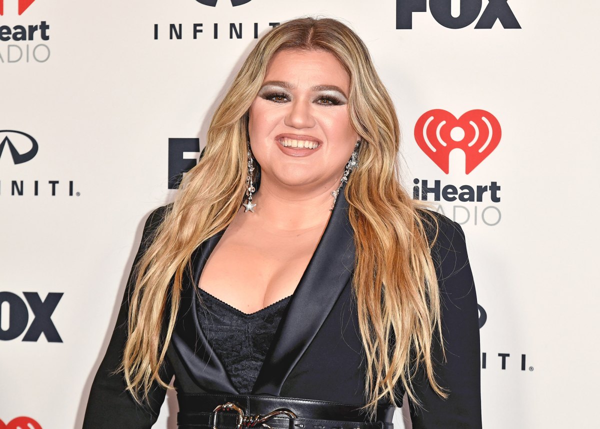 'The Kelly Clarkson Show' Staff Call Production Toxic: Details | Us Weekly