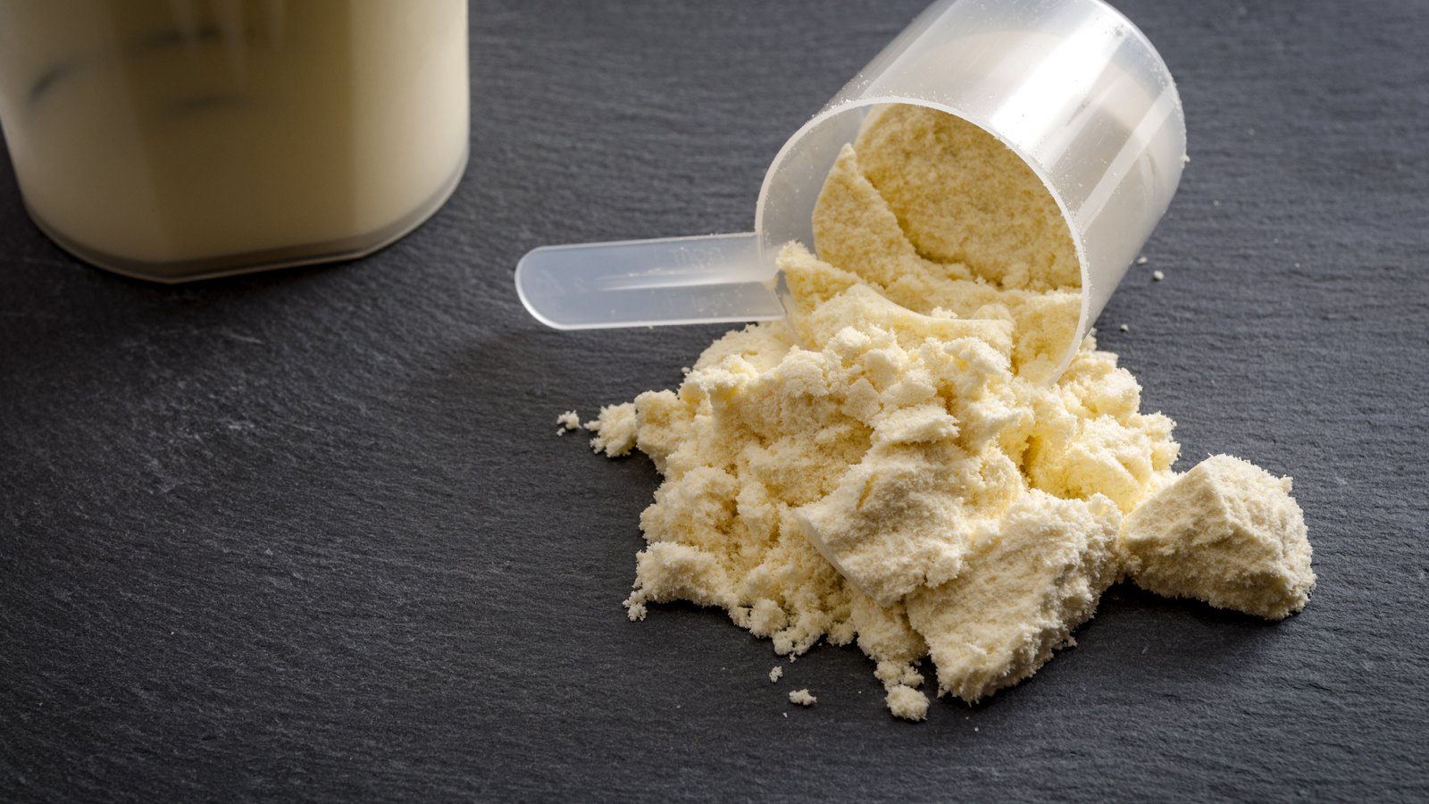 Vanilla-Protein-Powder-Stock-Photo