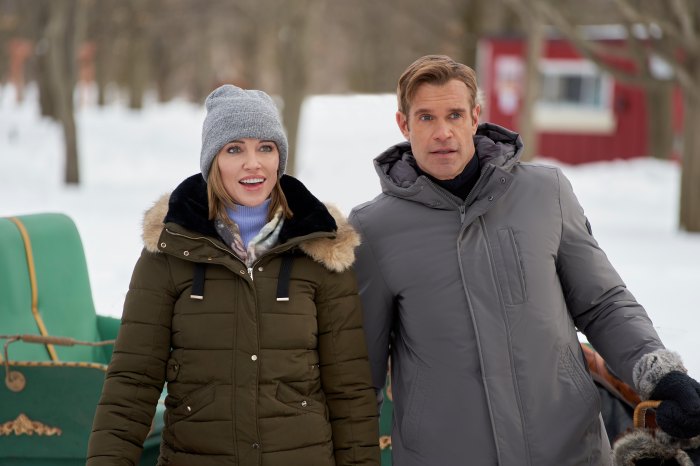 Katie Cassidy, Stephen Huszar in a Royal Christmas Crush