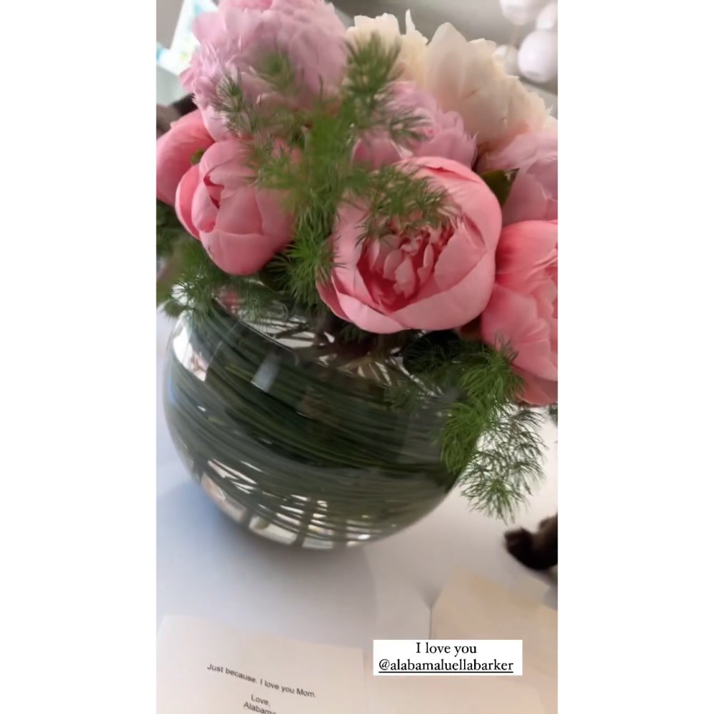 Alabama Barker Sends Mom Shanna Moakler Flowers After Kourtney Kardashian and Travis Barkers Pregnancy News