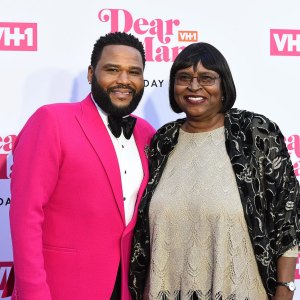 Anthony-Anderson-Wants-to-Host-a-Talk-Show-With-Mama-Doris-as-His--Sidekick- -597