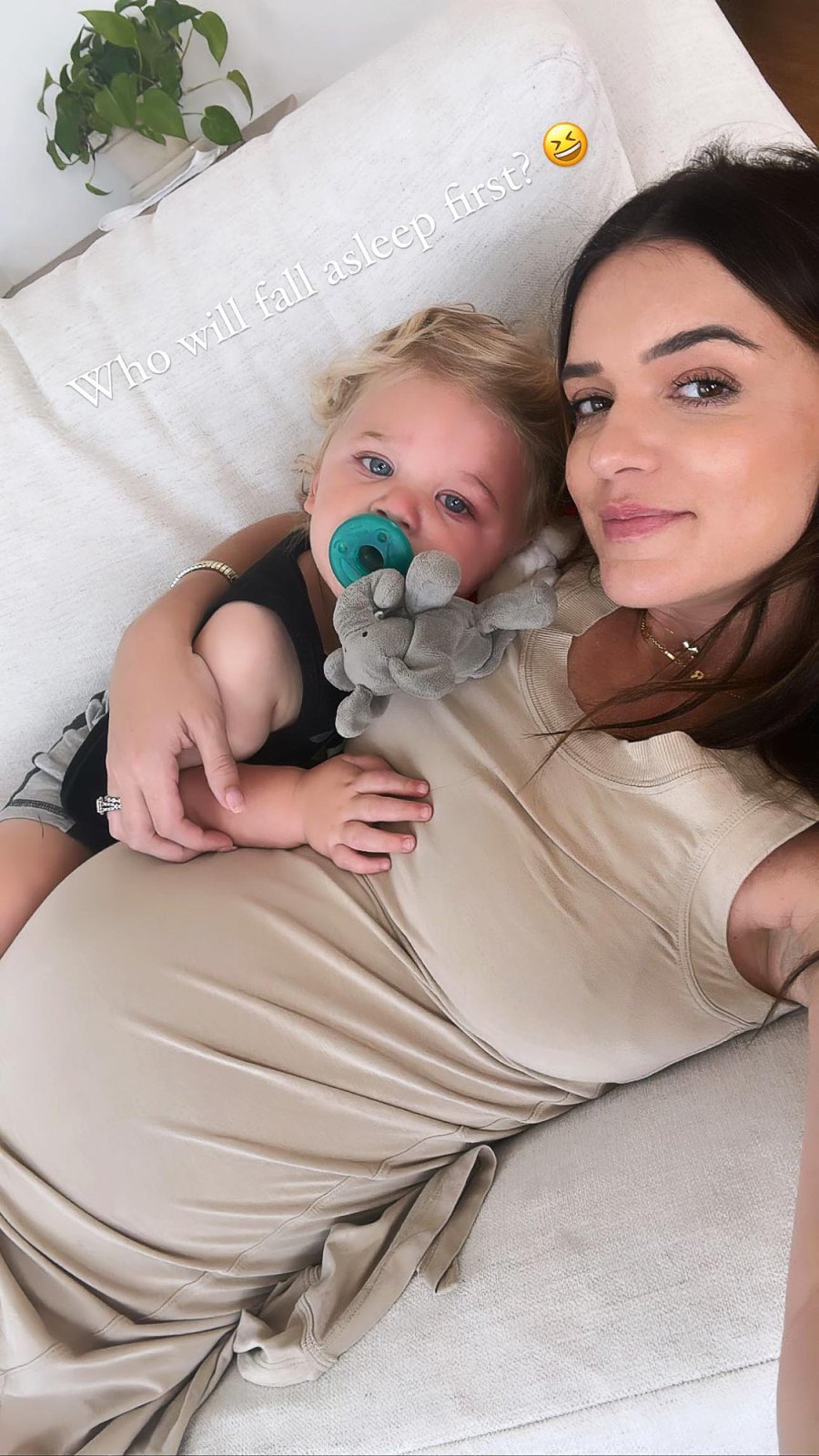 Bachelor-in-Paradise-s-Raven-Gates-Is-Pregnant-With-2nd-Child--See-Her-Baby-Bump-Progress -203
