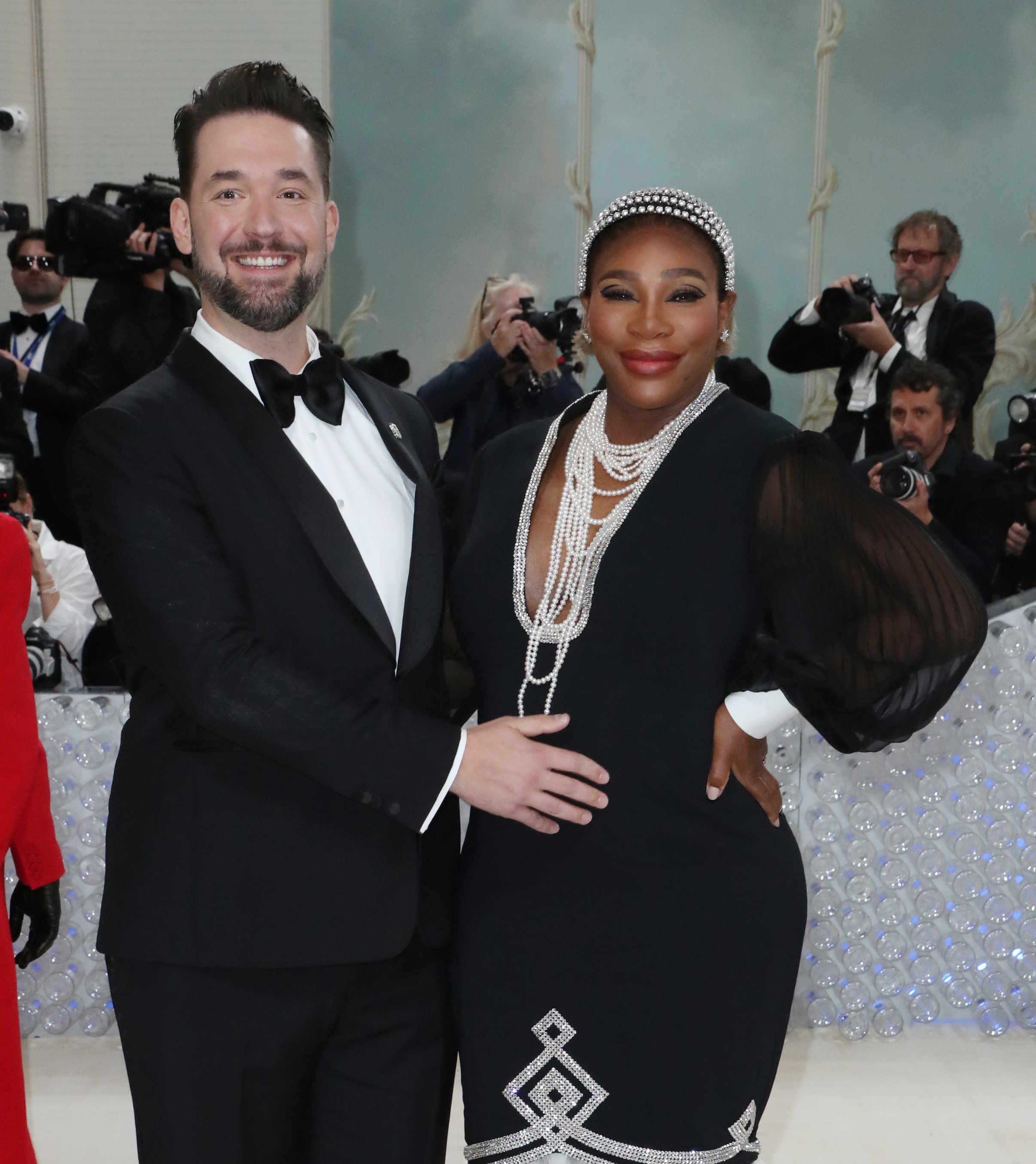 Jaw-Dropping Celebrity Pregnancy Reveals: Beyonce, Kourtney Kardashian, and Beyond!