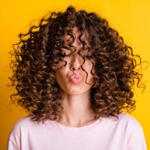 Best-Products-For-Curly-Hair-Featured-Image