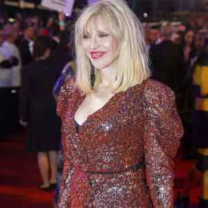 Courtney Love Doesn’t Regret Her Nose Job, Lost Acting Role to Julia Roberts in Satisfaction