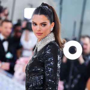 Feature Kendall Jenner Wears LBD With Her Boobs Out