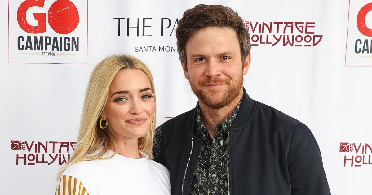 Ginny and Brianne Howey Gives Birth to 1st Baby Photo Us