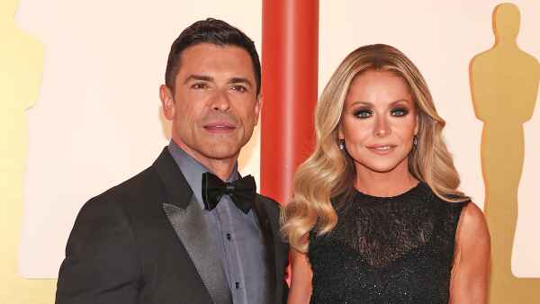 How Riverdale Referenced Mark Consuelos Wife Kelly Ripa Season 7 Return
