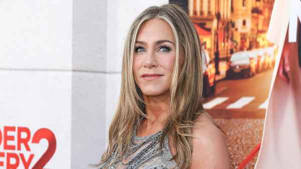 Jennifer-Aniston-Gray-Hair-319