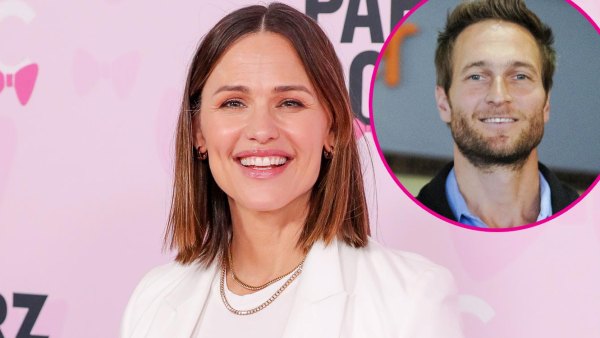 Jennifer Garner and Boyfriend John Miller Are -Comfortable and Secure With Each Other -217