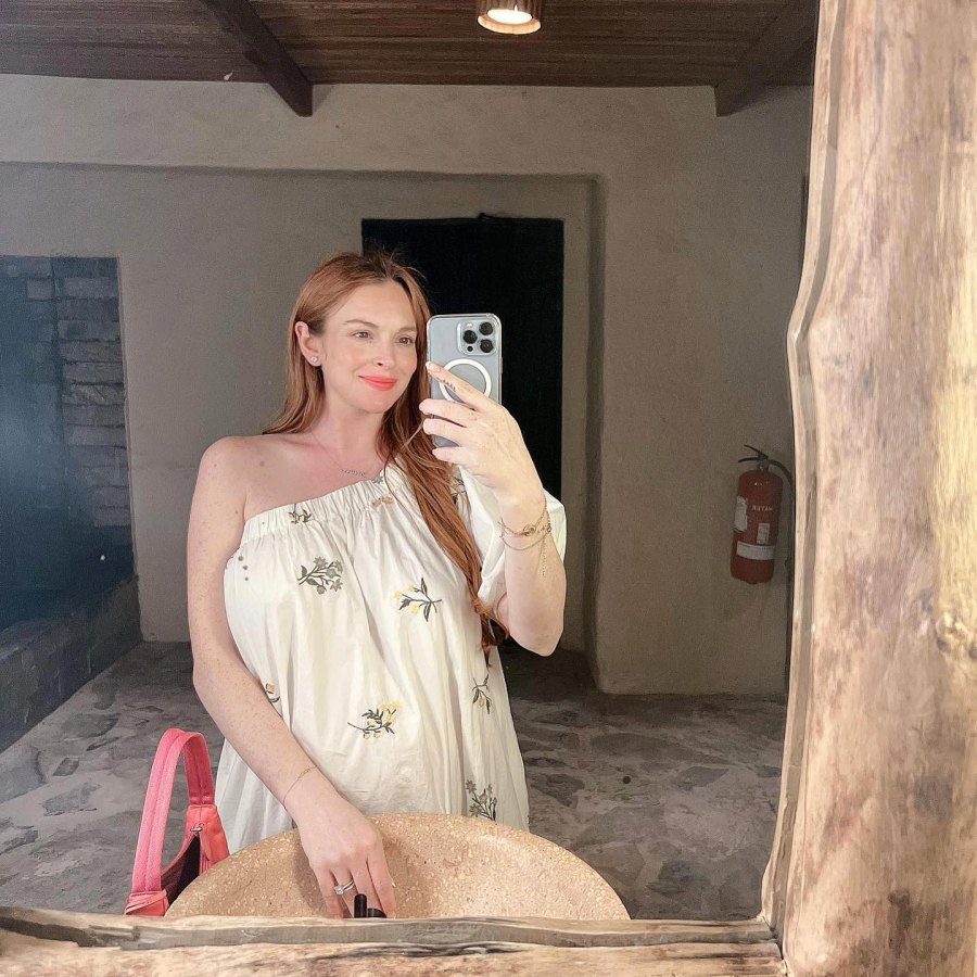 Lindsay-Lohan-s-Baby-Bump-Photos--See-the-Star-s-Pregnancy-Progress- -186