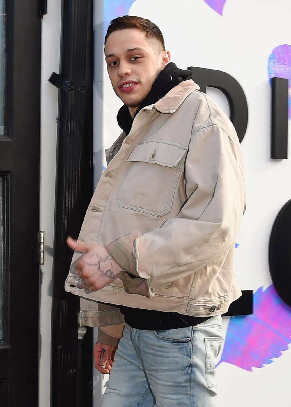 Pete-Davidson-Reportedly-Charged-With-Reckless-Driving-Following-March-Car-Accident-With-Girlfriend-Chase-Sui-Wonders-488-493