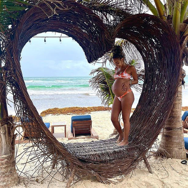 Pregnant Celebrities' Bikini Bodies Over the Years: Bump Photos