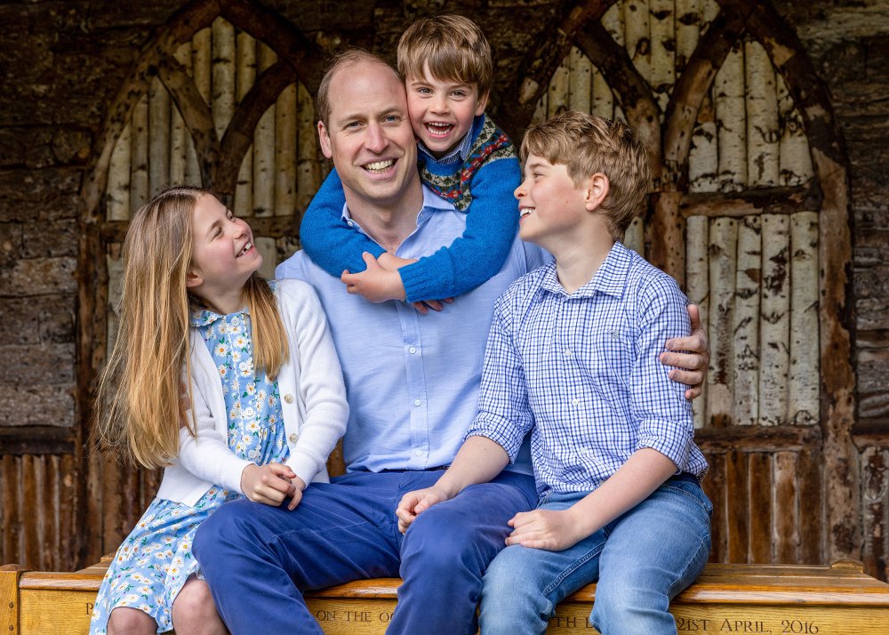 Prince William Poses With George, Charlotte, Louis for Father's Day Photo