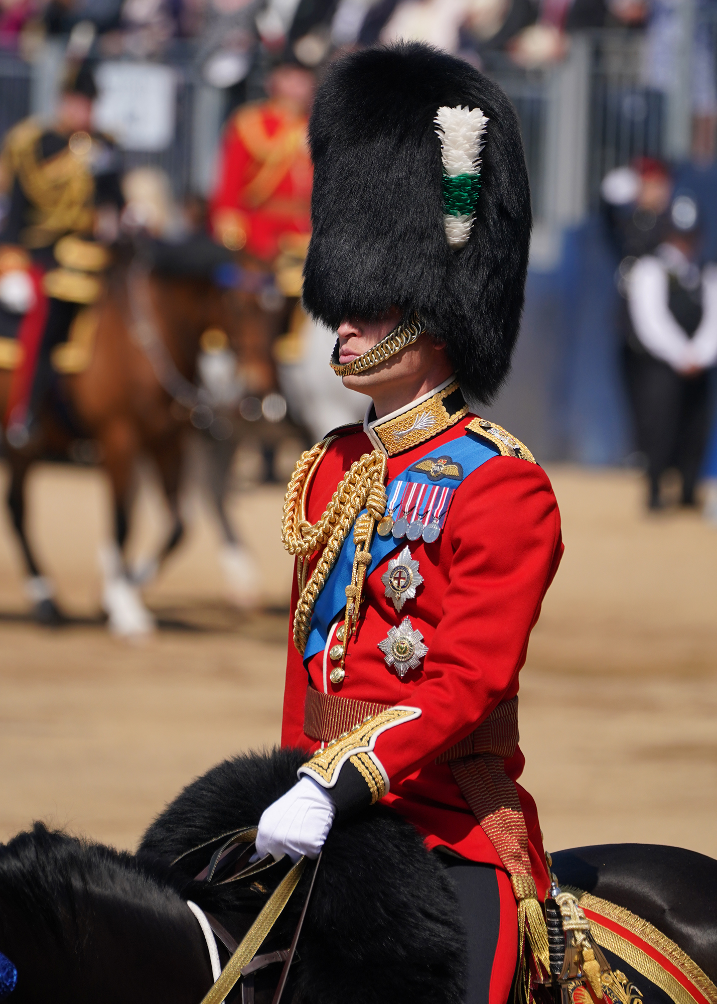 Prince William Praises Guards for Rehearsal After 2 Faint: Photos | Us ...