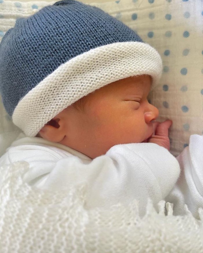 Prenses Eugenie ve Kocası Jack Brooksbank Hoş Geldiniz Bebek No 2 02