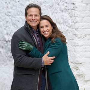 A Merry Scottish Christmas - Lacey Chabert, Scott Wolf