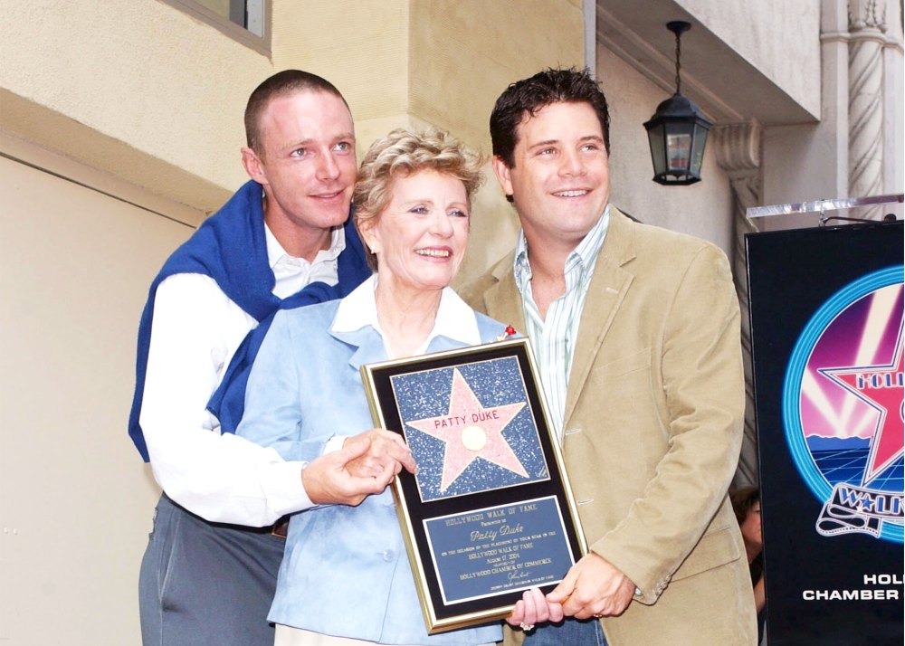 Sean-Astin-Remembers-His-Late-Mother-Patty-Duke-We-Celebrate-Her-&lsquo;Infinite-Love-Mackenzie-Astin-Patty-Duke-and-Sean-Astin-2004