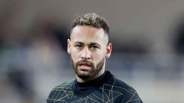 Soccer Star Neymar Publicly Apologizes to Pregnant Girlfriend Amid Infidelity Speculation