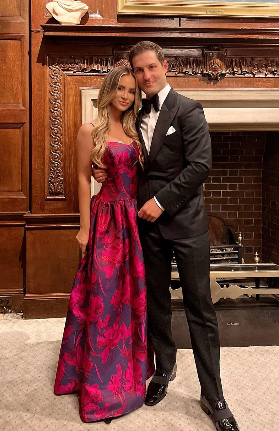 Amanda Stanton is Pregnant With Her 3rd Child, Her 1st With Husband Michael Fogel