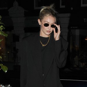 gigi-hadid-oval-sunglasses