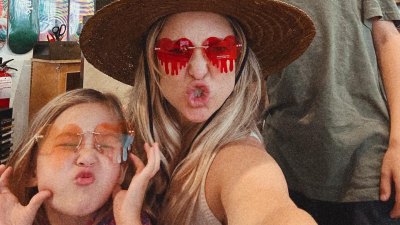 ‘Mom Life’! Kate Hudson Gets Silly With Kids Bingham and Rani