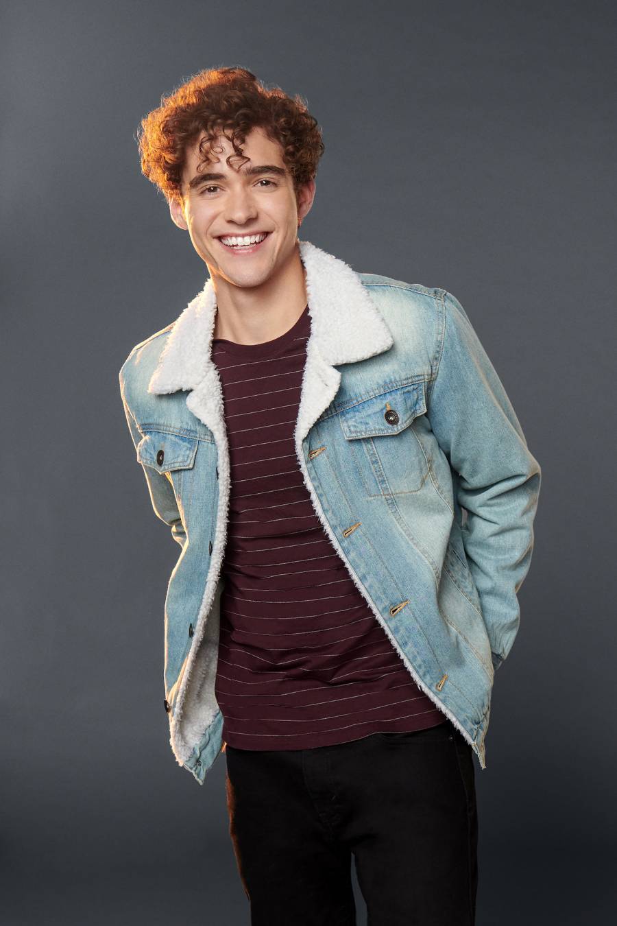 HSMTMTS Cast s Dating History Joshua Bassett Olivia Rodrigo and More Stars Love Lives 2