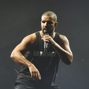 FEATURED - All About Woman Who Threw Bra Onstage During Drake Show
