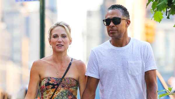 Amy Robach and T.J. Holmes Hold Hands During Bar-Hopping Date Night in New York City 321