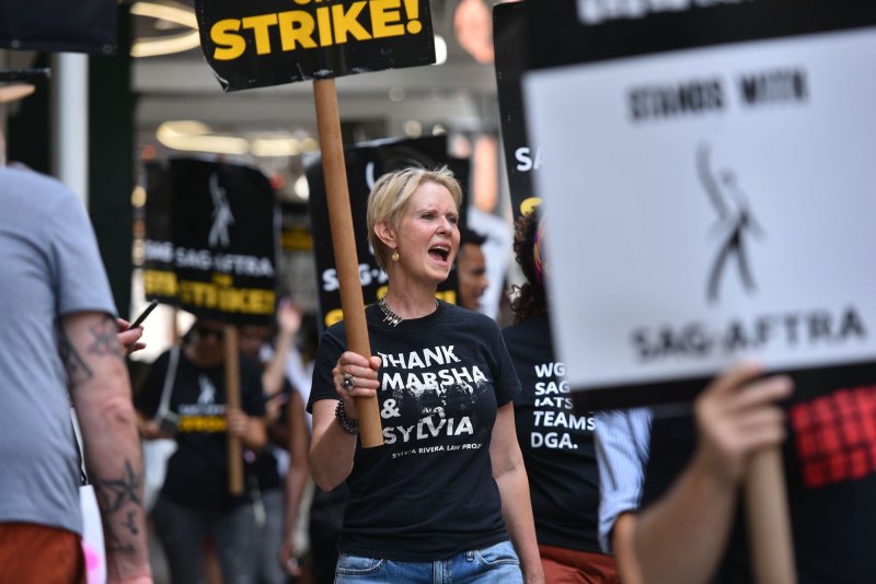 Celebrities Who-ve Joined the SAG-AFTRA Strike Picket Lines 10