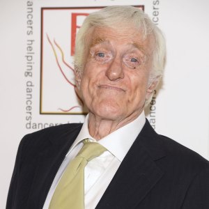 Dick Van Dyke Dances in Fantastic New Vine Video: Watch Now!