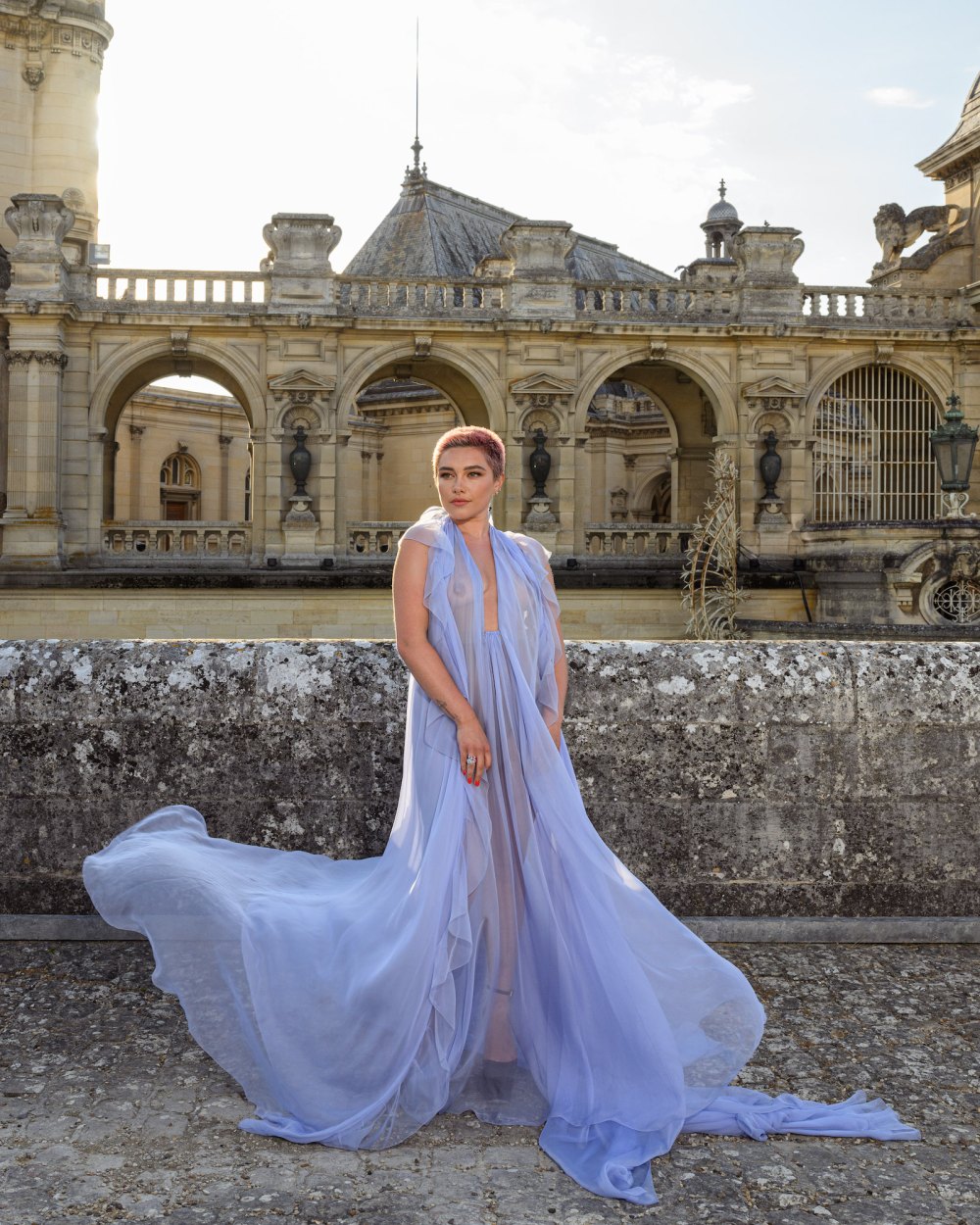 Florence Pugh Rocks a Pink Buzz Cut at Fashion Week: Photos