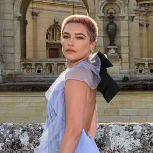 Florence Fugh Pink Hair -FEATURED