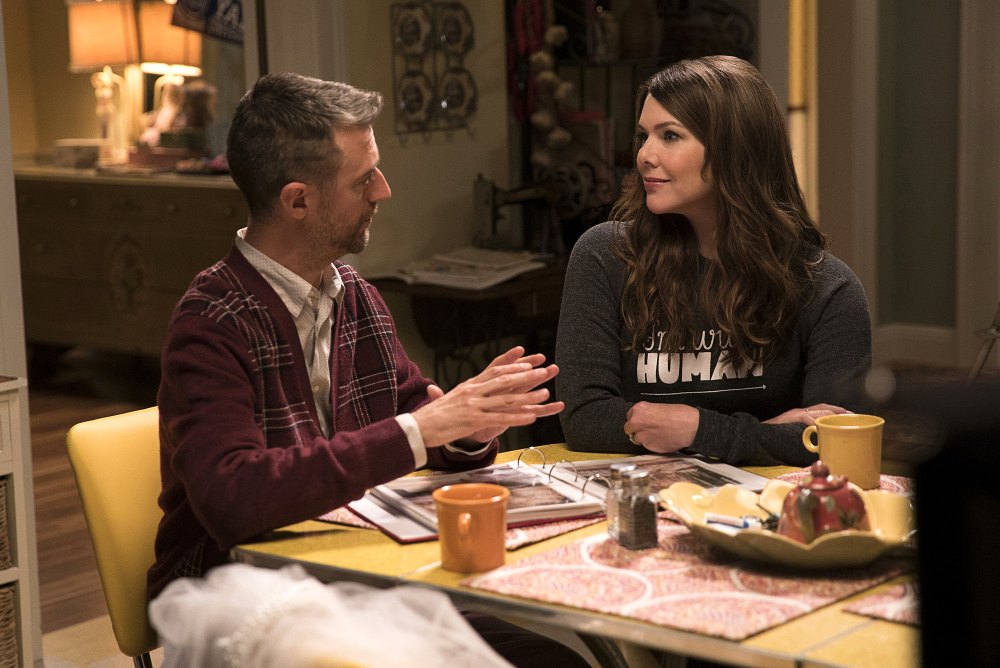 Gilmore Girls' Sean Gunn Rants About Netflix's Lack of Residuals From 1 of Their 'Popular Shows'