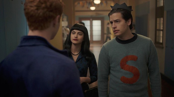 Has Riverdale Totally Lost the Plot After Archie Reggie 50s Threesome Camila Mendes Cole Sprouse