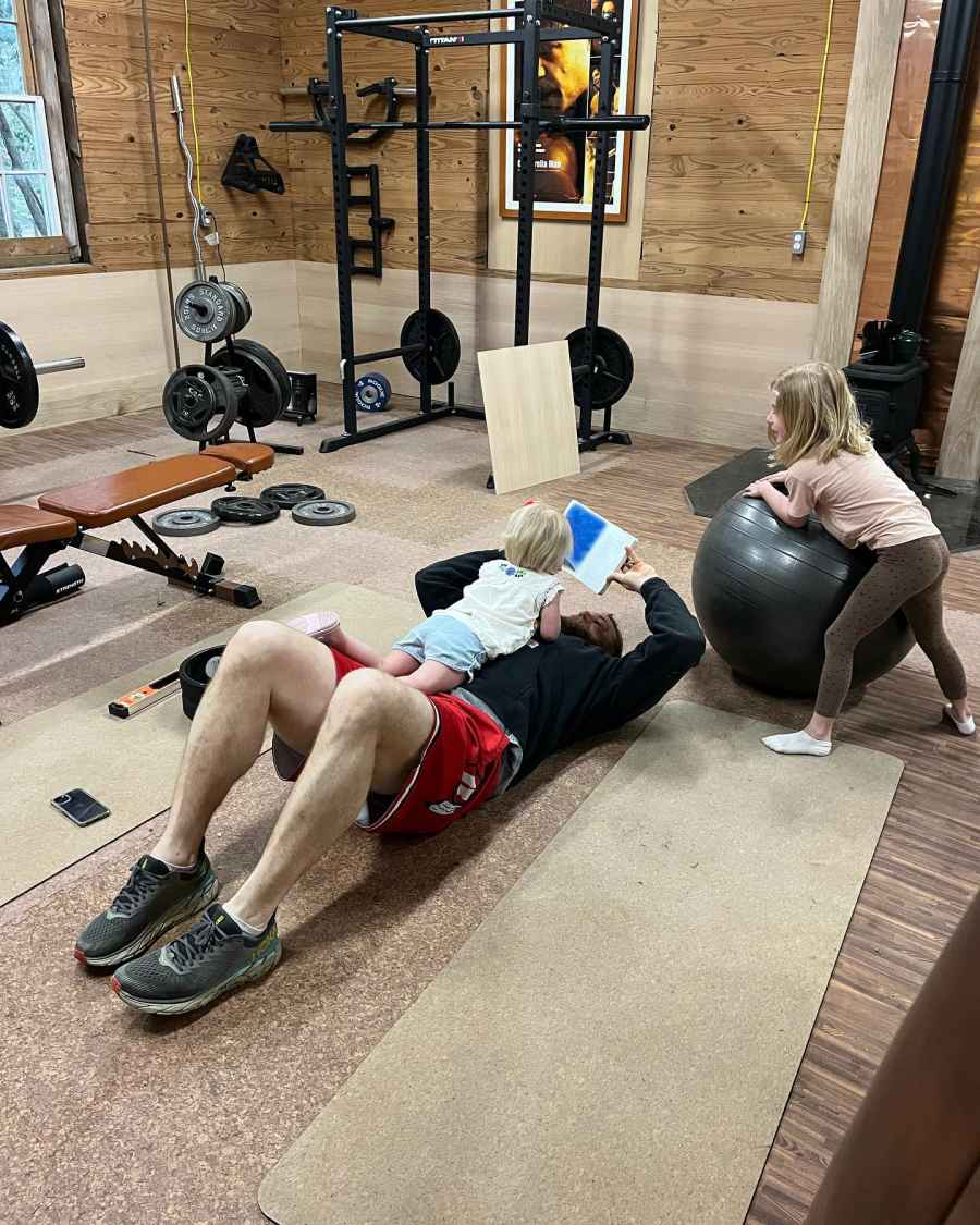 Home Town-s Ben Napier-s Body Transformation Over the Years