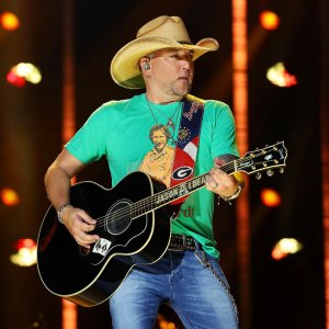 Jason Aldean Gives Update After Suffering Heat Exhaustion During Connecticut Concert