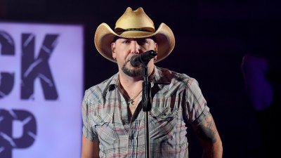 Jason Aldean s Most Controversial Moments Cheating Scandal Try That in a Small Town Drama More 330