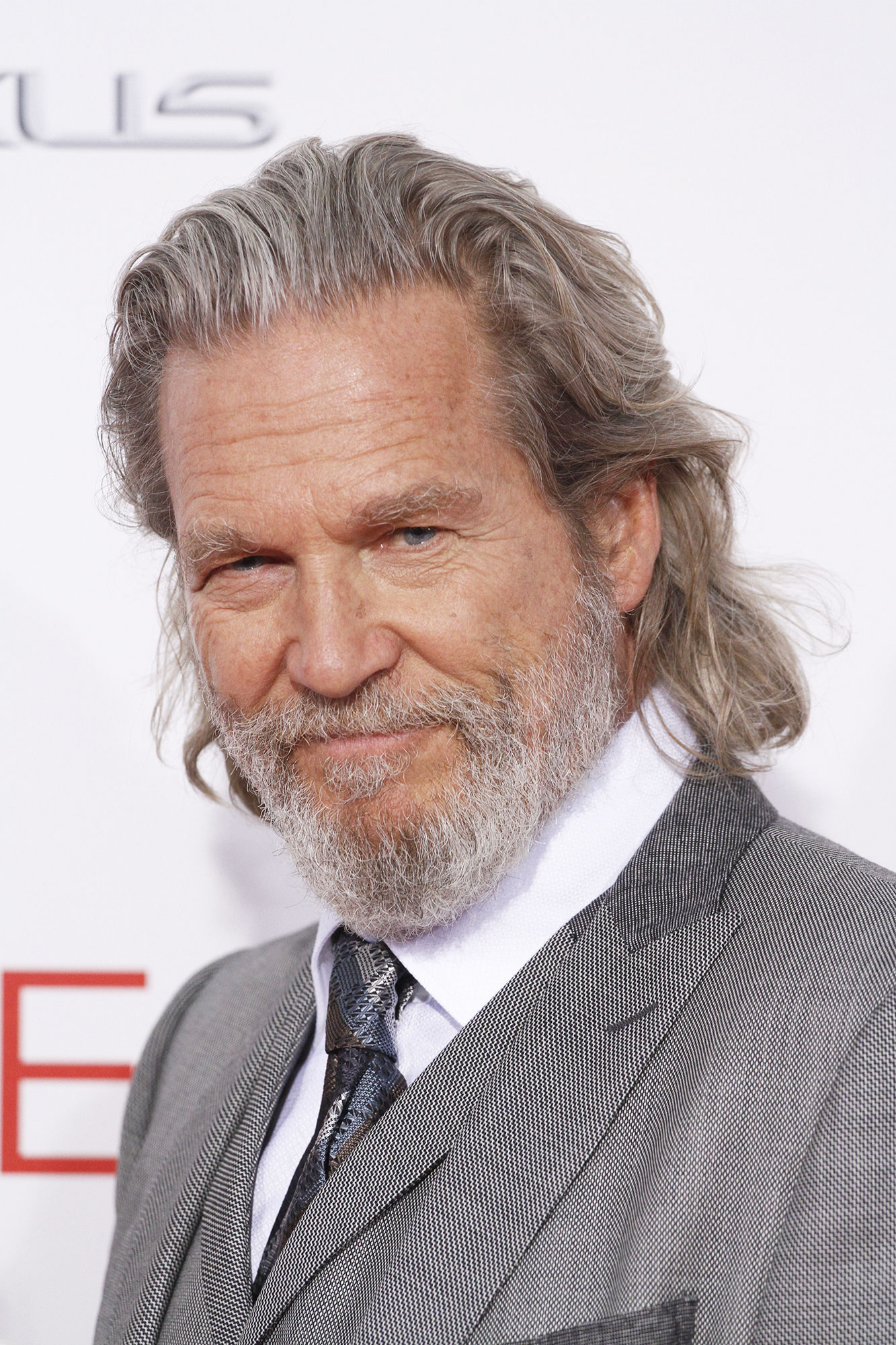 Jeff Bridges Throws First Pitch at Dodgers Game Big Lebowski-Style image