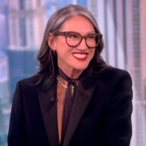 Jenna Lyons’ Genetic Disorder That Prevents Her From Growing Hair Inspired Her Career in Fashion